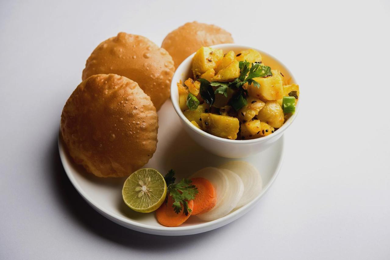 Hotel O Bharat Stay Near Indira Gandhi International Airport New Delhi Bagian luar foto