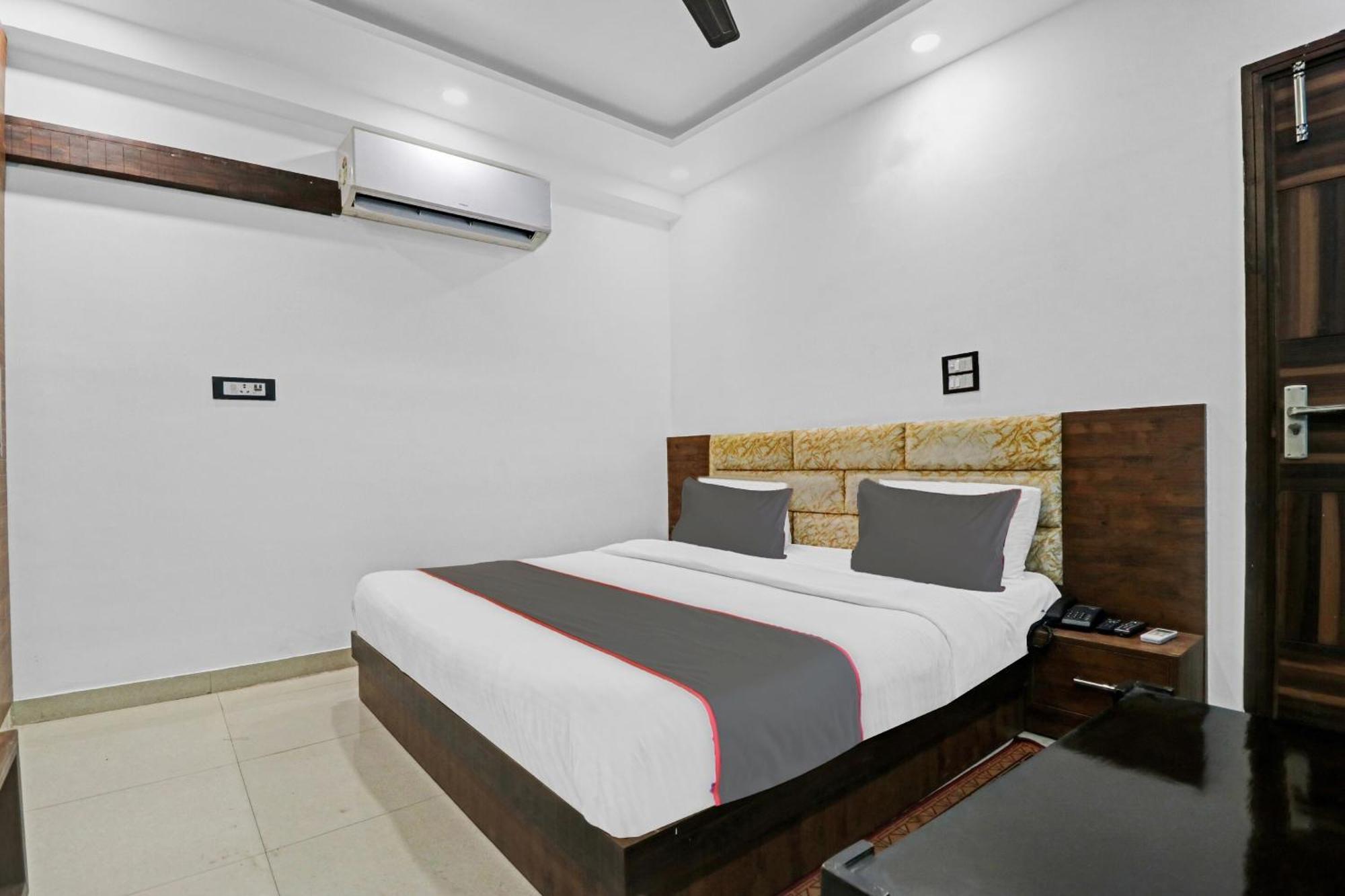 Hotel O Bharat Stay Near Indira Gandhi International Airport New Delhi Bagian luar foto