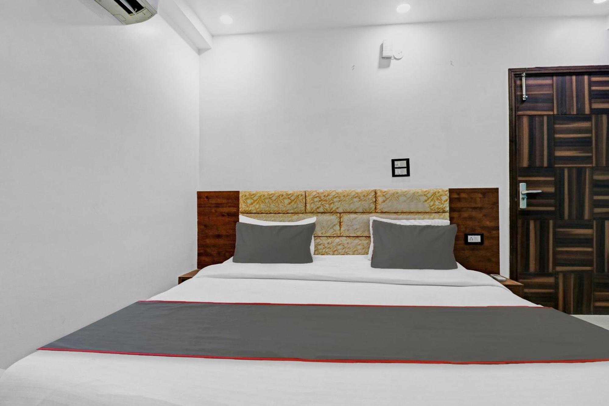 Hotel O Bharat Stay Near Indira Gandhi International Airport New Delhi Bagian luar foto