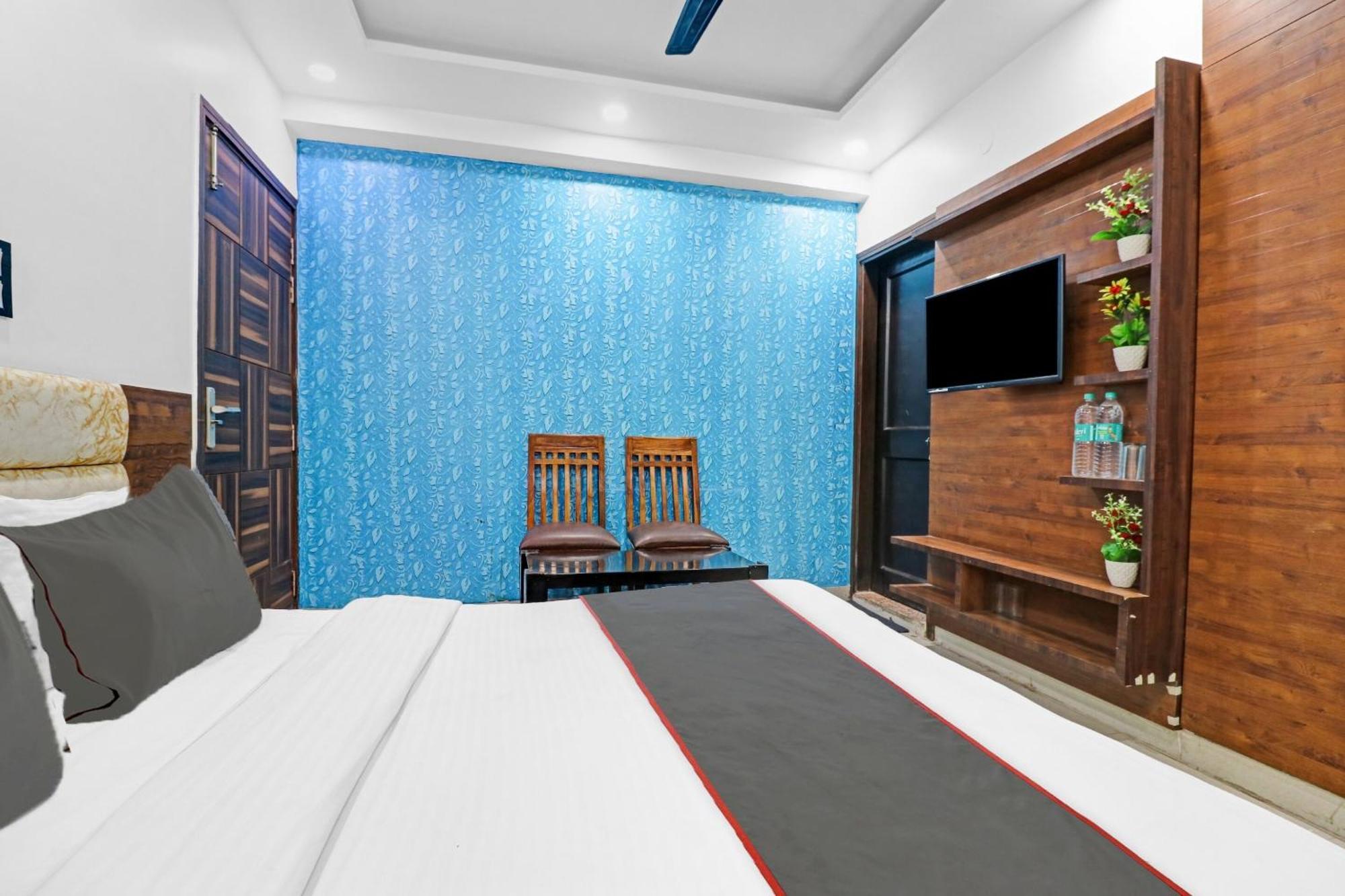 Hotel O Bharat Stay Near Indira Gandhi International Airport New Delhi Bagian luar foto