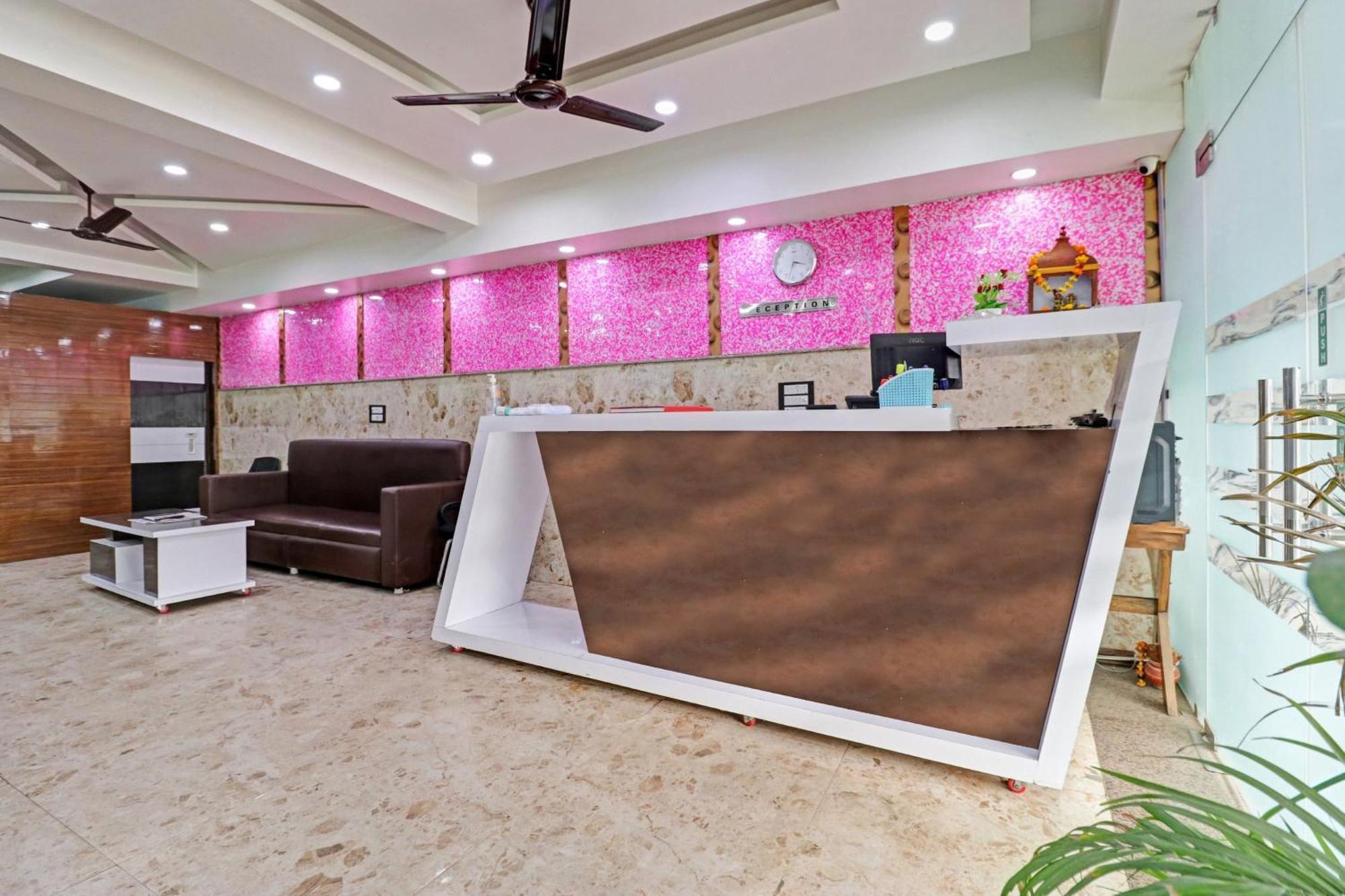 Hotel O Bharat Stay Near Indira Gandhi International Airport New Delhi Bagian luar foto